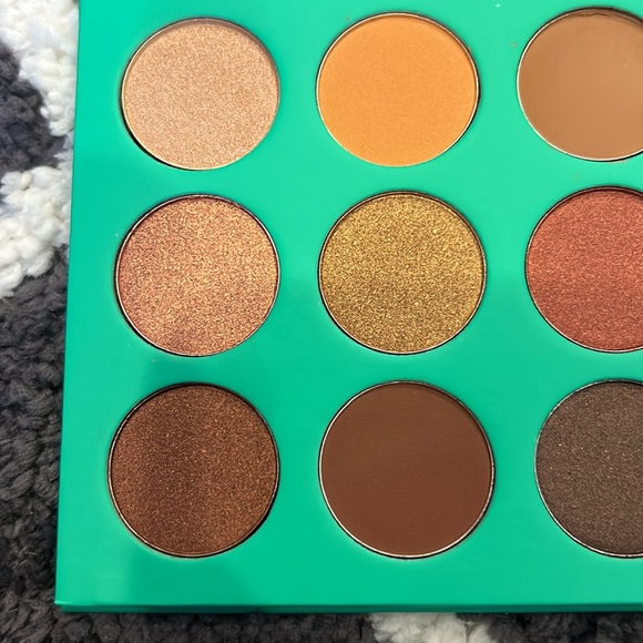 New in original box never used The Nubian By Juvia’s eyeshadow palette - Picture 4 of 5